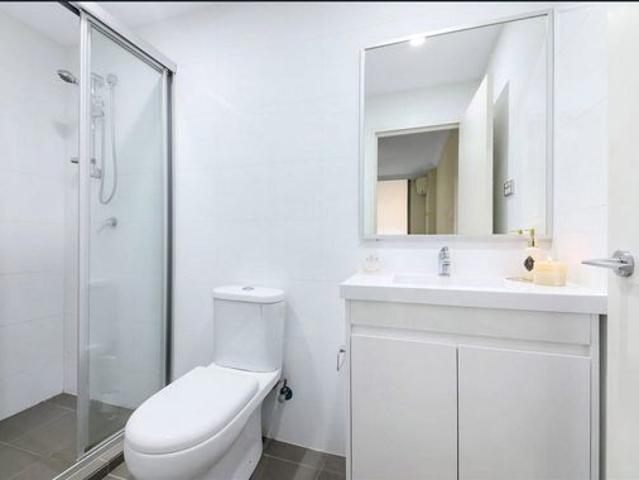 Modern 2 Bedroom + Study Apartment in Convenient Location