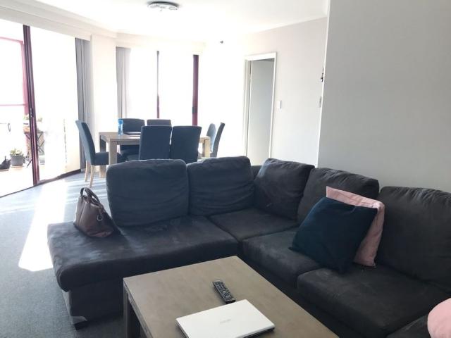 MODERN, 2 BEDROOM SECURITY APARTMENT IN 'OSCAR ON HOLLYWOOD'