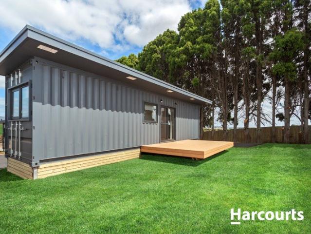 Modern 2 Bedroom Tiny Home with Private Yard