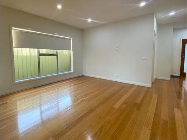 Modern 2 Bedroom Townhouse