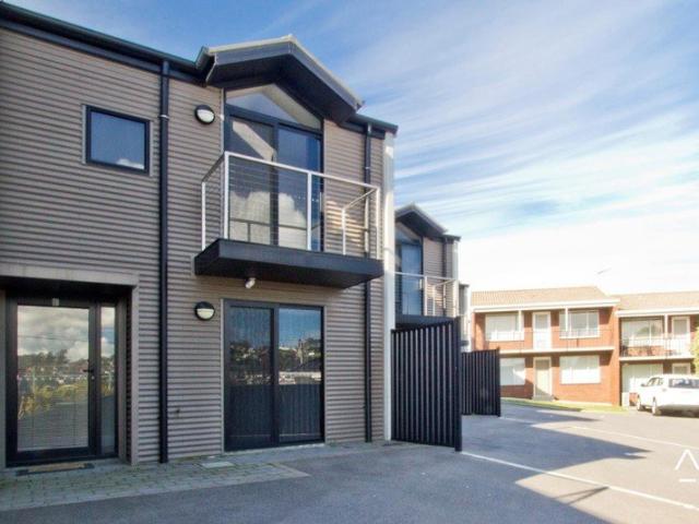 Modern 2 bedroom Townhouse