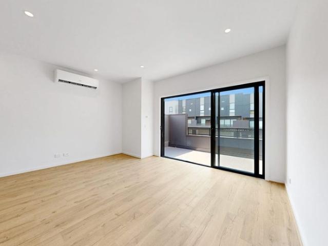 Modern 2 Bedroom Townhouse!