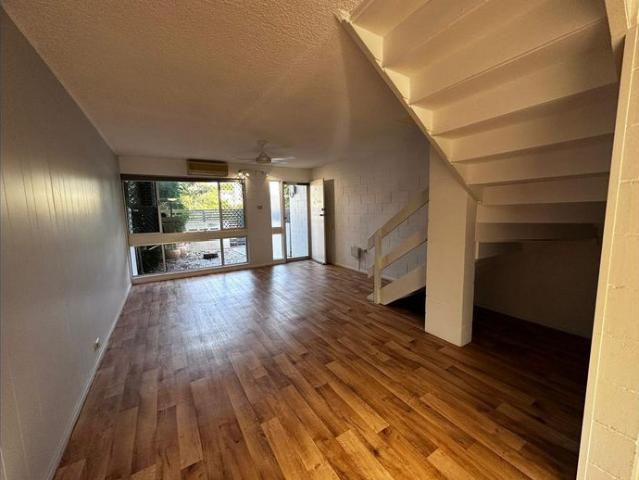 Modern 2 Bedroom Townhouse in Prime North Ward Location