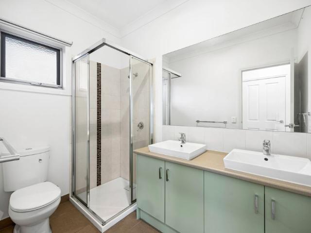 Modern 2 Bedroom Townhouse Light, Spacious & Ready to Move In