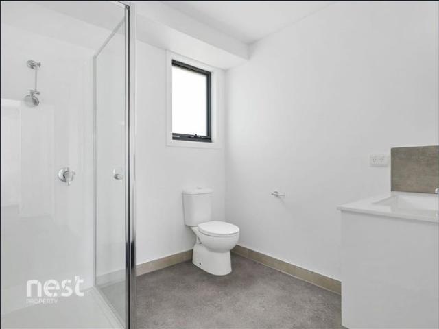 Modern 2 Bedroom Unit