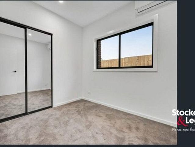Modern 2 Bedroom Unit in a Convenient Location