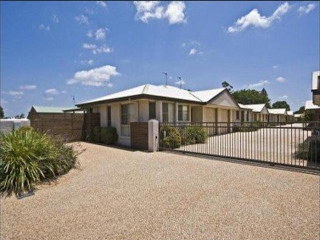 Modern 2 Bedroom Unit in gated complex in Wilsonton