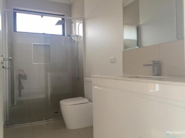 Modern 2 Bedroom Unit in Lalor