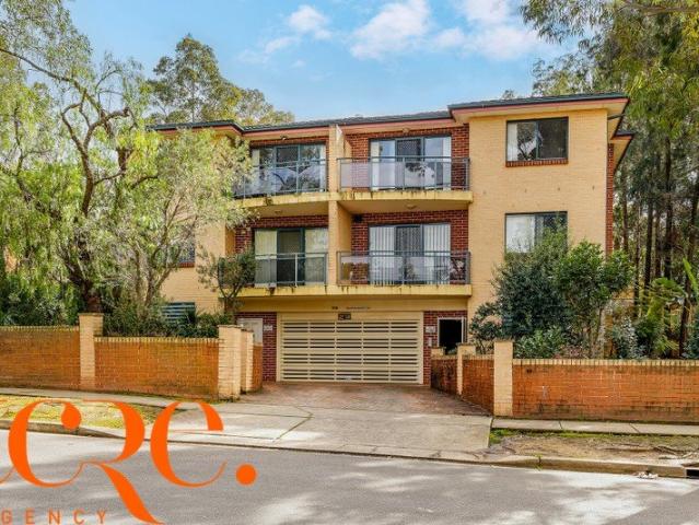 Modern 2 Bedroom Unit in Secure Complex