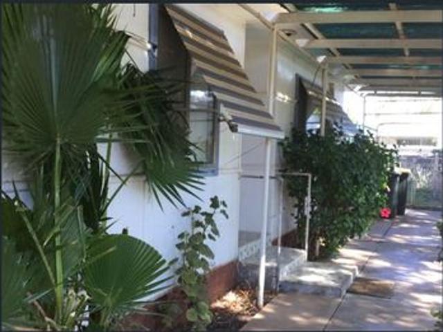 Modern 2 bedroom unit in peaceful location