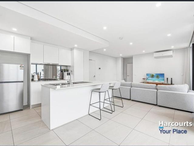 Modern 2 Bedroom Unit in Prime Ropes Crossing Location