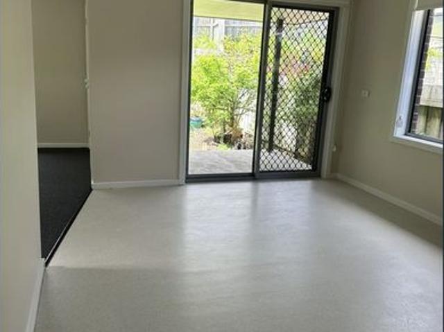 Modern 2 bedroom unit in quiet location