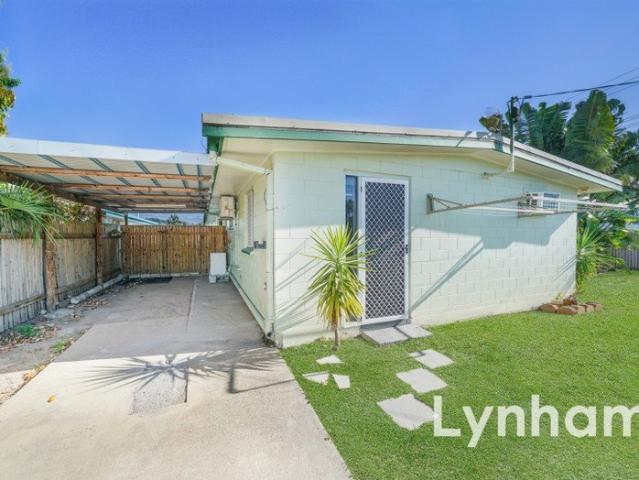 Modern 2 Bedroom Unit With Yard