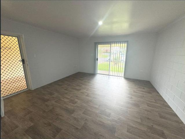 Modern 2 Bedroom Unit with Carport & Garden Shed