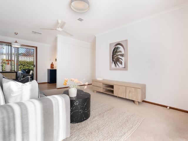 Modern 2 Bedroom Unit with Private Backyard $580 per Week