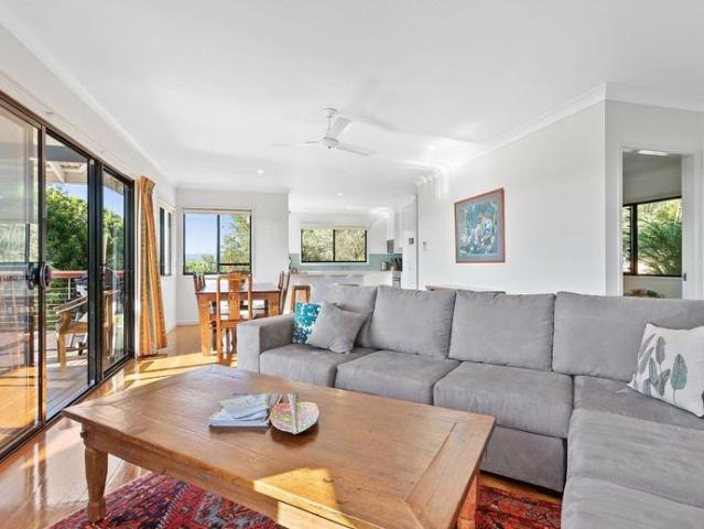 Modern 2 Bedroom Villa With Spectacular Hinterland Views