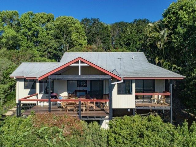Modern 2 Bedroom Villa With Spectacular Hinterland Views