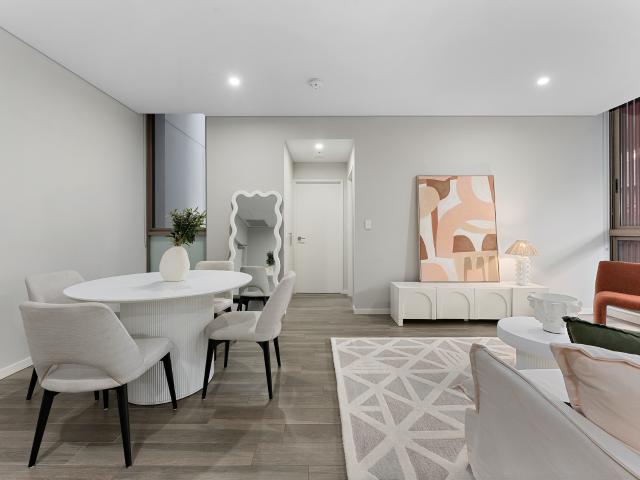 MODERN 2 BEDROOM WITH ONE BATHROOM, RESORT AMENITIES INCLUDED