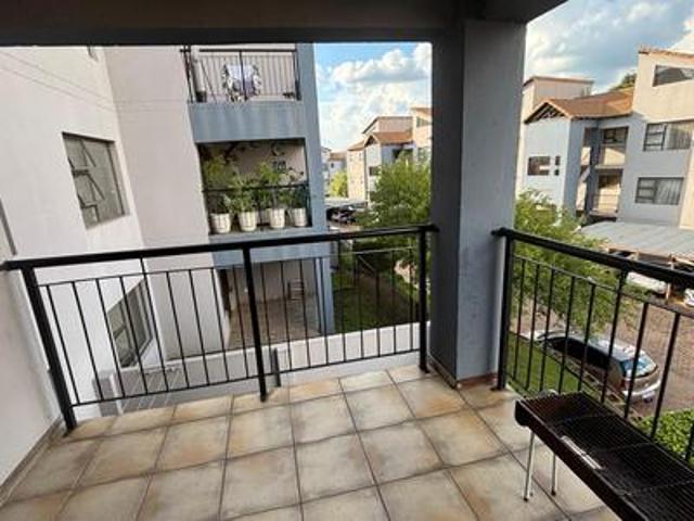 modern 2 bedroom, 2 bathroom corner.