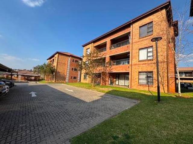 modern 2 bedroom, 2 bathroom apartme.