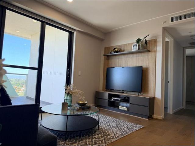 PREMIUM TOP FLOOR 2 BEDROOM 2 BATHROOM APARTMENT