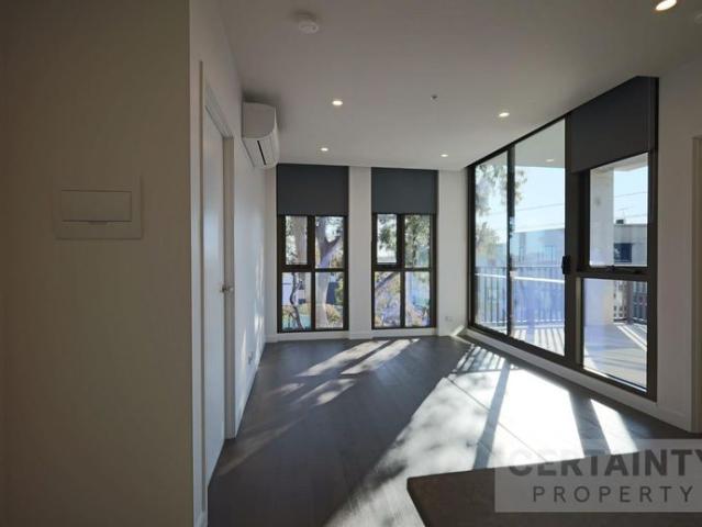 Modern 2 Bedroom, 2 Bathroom Apartment