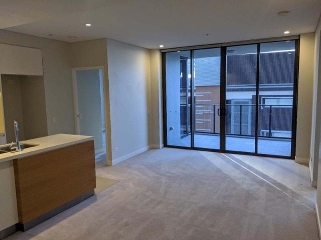 Modern 2 Bedroom 2 Bathroom River Views w/ Infinity Pool