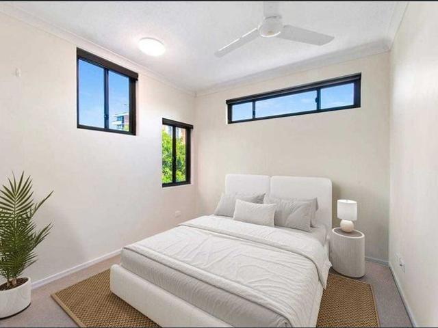 Modern 2 Bedrooms Apartment in the Heart of Southport