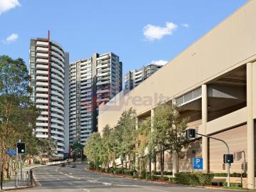 Modern 2 Beds Apartment at a Prime Location in Castle Hill