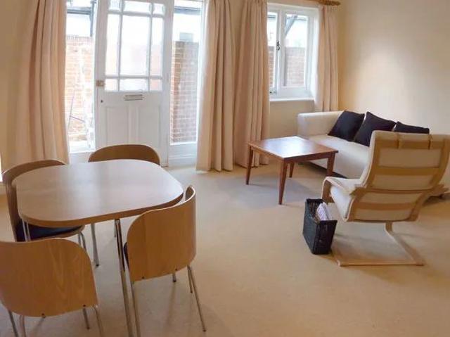 Modern 2 double bed flat