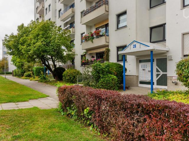 Modern 2 room apartment with a balcony, Hannover Amsterdam Apartments for Rent