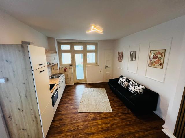 Modern 2 Room Apartment with Balcony and Garden Access in Essen, Essen Amsterdam Apartments for Rent