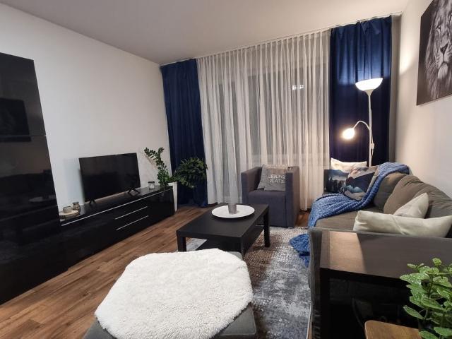 Modern 2 Room Apartment with Balcony – for Families & Business Travelers, Erlangen Amsterdam Apartments for Rent