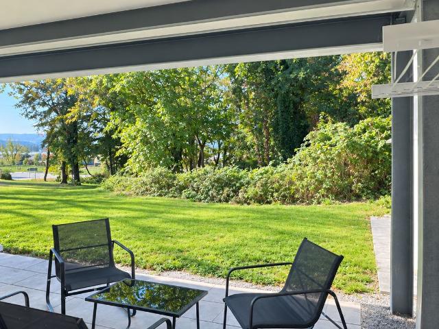 Modern 2 room Apartment with Lake View, Garden, Terrace