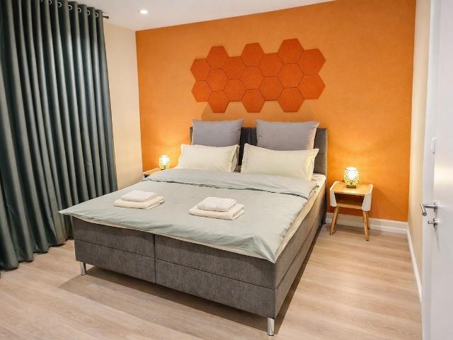 Modern 2 room apartment with parking and fast WiFi in Bielefeld, Bielefeld Amsterdam Apartments for Rent