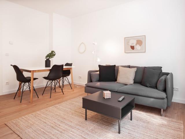 Modern 2 room apartment with sunny balcony*, Dusseldorf Amsterdam Apartments for Rent