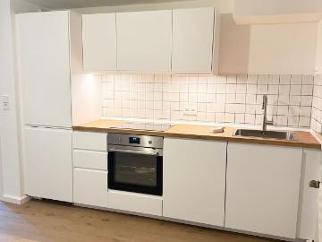 Modern 2 room apartment for up to 4 people with WiFi in Cologne, Koln Amsterdam Apartments for Rent