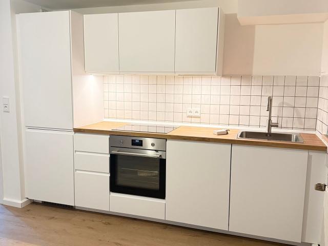 Modern 2 room apartment for up to 4 people with WiFi in Cologne, Koln Amsterdam Apartments for Rent