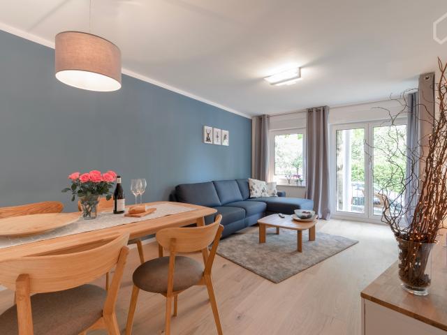 Modern 2 room apartment in with spacious balcony & parking space in Hamburg Barmbek Süd