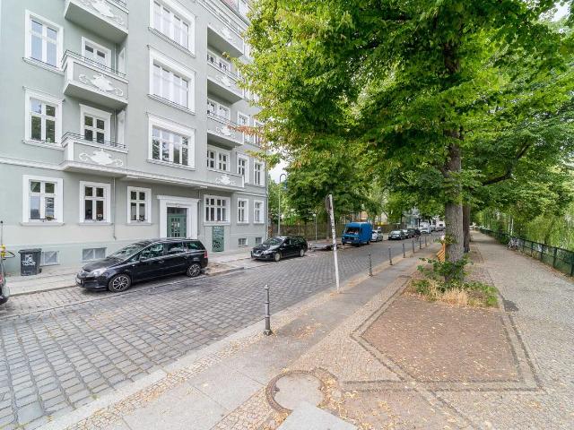 Modern 2 Room Apartment in Kreuzberg Berlin directly at the River Spree, Berlin Amsterdam Apartments for Rent