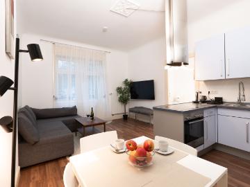 Modern 2 Room Apartment in Prime Location at Elsässer Platz, Wiesbaden