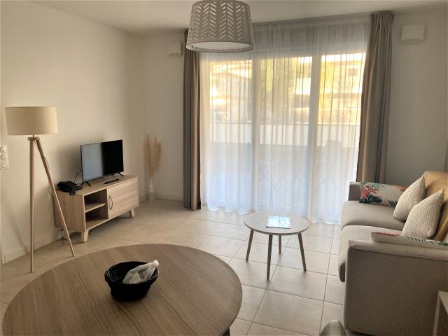 Modern 2 Room Apartments in a Mixed Use Senior Community