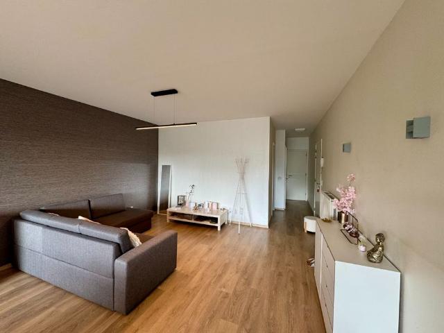 Modern 2 slaapkamerappartement met terras en parking