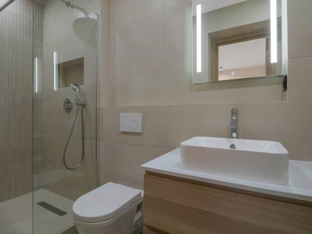 Modern 2BR Apartment with Terrace near Arc de Triomphe