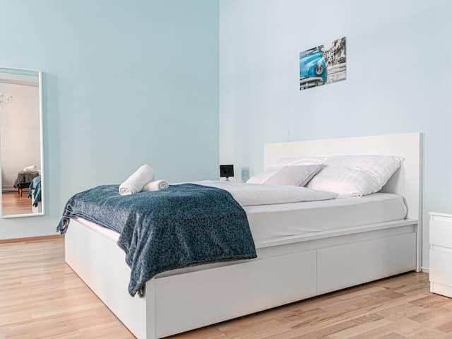 Modern 2BR Apt. Perfect for Long and Short Stays, Vienna Amsterdam Apartments for Rent