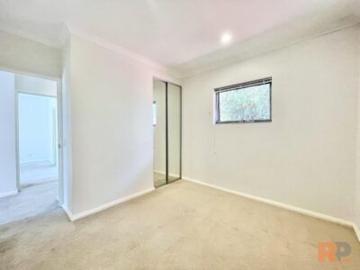 Modern 2x2 Apartment with Contemporary Finishes