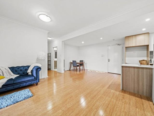 Modern 2x2 Apartment in Prime Rivervale Location