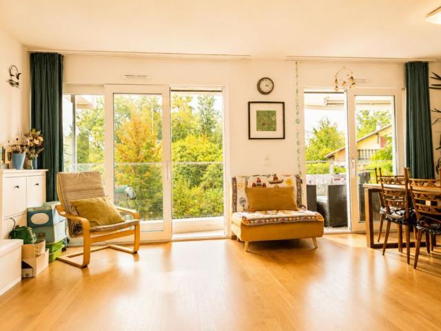 Modern 4.5 Room Apartment with Private Sauna & Balcony  Lake, EPFL