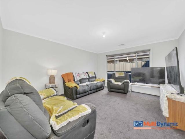 Modern 4 Bed 2 Bath Home in Munno Para West