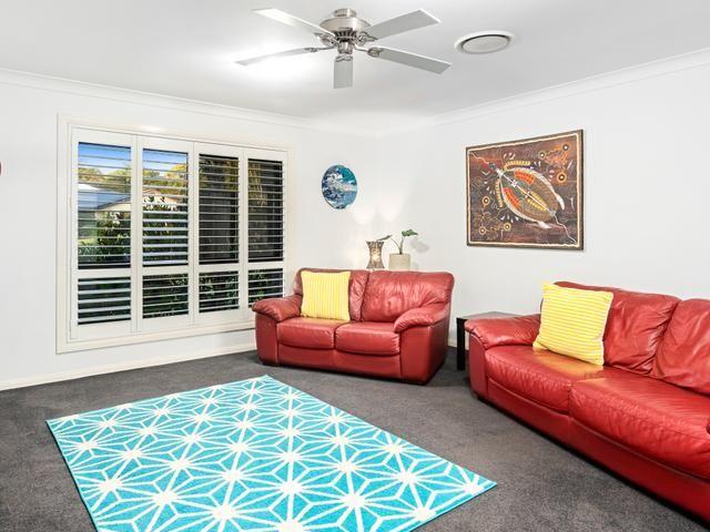 Modern 4 Bed 2 Bath Home in Pacific Pines